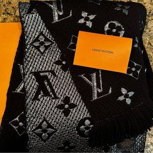Louis Vuitton Black Logomania wool scarf